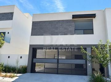 Casa · 254m² · 3 Recámaras · 2 Estacionamientos · Casa en Venta Frente a Parque | Los Linos, El Barrial, Santiago N. L.