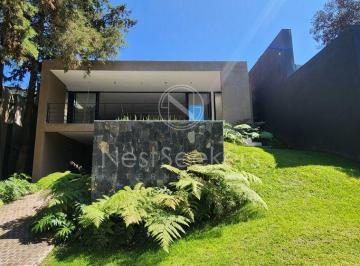 Casa de 3 habitaciones, Valle de Bravo · Casa Nueva en Renta en Avandaro