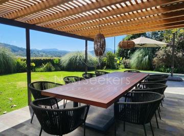 Casa de 3 habitaciones, Valle de Bravo · Casa en Venta en Acatitlan, Valle de Bravo