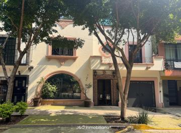 Casa de 3 habitaciones, Cuauhtémoc · Casa con Uso de Suelo en Cuauhtemoc, Cdmx