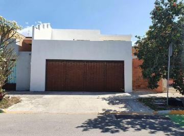 Casa de 3 habitaciones, Mérida · Casa Equipada en Renta Sobre Av Principal Las Américas Primera Etapa