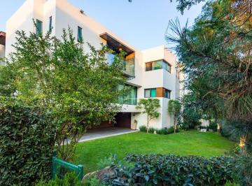 Casa de 4 habitaciones, Zapopan · Casa en Venta en Bosque de Los Lagos