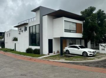 Casa · 210m² · 3 Recámaras · 2 Estacionamientos · Casa en Preserve Juriquilla
