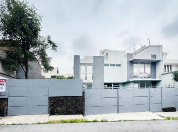 Casa · 234m² · 4 Recámaras · 4 Estacionamientos · Casa en Venta Boulevares $9´050,000 - (4)