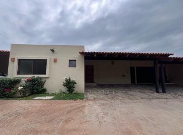 Casa · 180m² · 3 Recámaras · 2 Estacionamientos · Casa de un Nivel en Ajijic en Coto