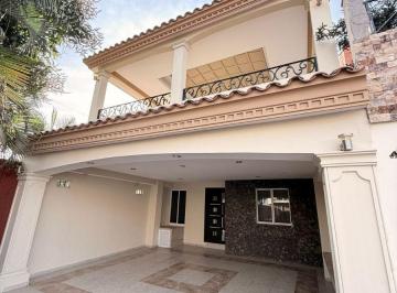 Casa de 4 habitaciones, Mazatlán · Casa en Venta en Fracc La Joya