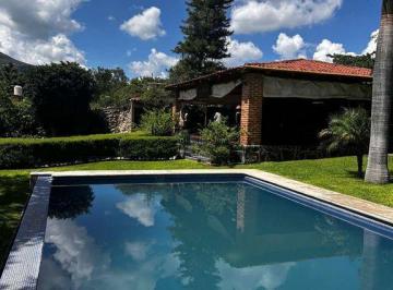 Rancho · 240m² · 2 Recámaras · 6 Estacionamientos · Hacienda en Venta en Santa Lucía