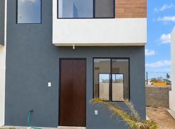 Casa · 65m² · 2 Recámaras · 1 Estacionamiento · Casa en Renta en La Querencia Residencial C676
