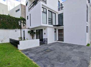Casa · 191m² · 3 Recámaras · 2 Estacionamientos · Casa en Venta Residencial Rocallosas, Santiago Momoxpan, Frente a Plaza Explanda