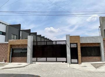 Casa · 169m² · 4 Recámaras · 2 Estacionamientos · Casa en Venta