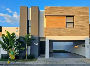 1 · Rento Casa con Jardin Amplio en Boca del Rio