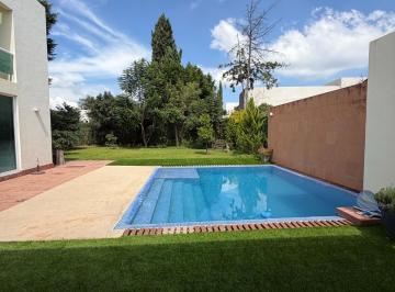 Casa · 580m² · 5 Recámaras · 6 Estacionamientos · Casa - Jurica