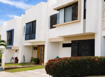 Casa de 3 habitaciones, Boca del Río · Casa en Renta Fracc. Cumbres Residencial, Boca del Rio.