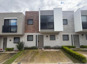 Casa de 3 habitaciones, Tlajomulco de Zúñiga · Casa en Renta en Bosques de Santa Anita