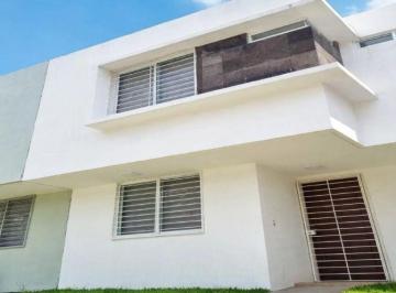 Casa de 3 habitaciones, San Pedro Tlaquepaque · Casa Adjudacada en Venta en Col Terralta