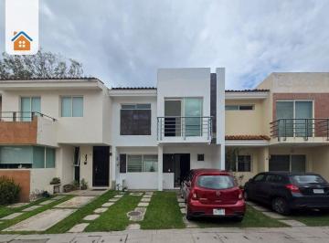 ef671b75d89182ccdd248addc8c18467d748e42701115e0062932919c636ce80 · Casa en Venta Dentro de Coto Sobre Camino Viejo a Tesistán. Zapopan, Jalisco