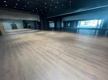 Local comercial · 382m² · Local Comercial en Renta, Cumbres