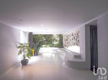 Casa · 628m² · 4 Recámaras · 3 Estacionamientos · Casa de Autor en Venta en Tacubaya / Junto a Casa de Luis Barragan.