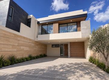 Casa de 4 habitaciones, San Luis Potosí · Casa en Venta en Lomas de Chapultepec, San Luis Potosí