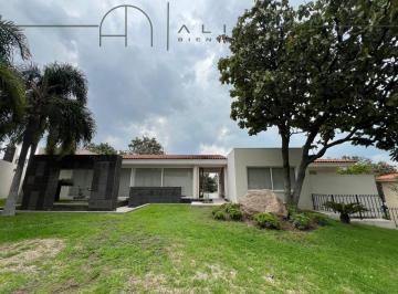 Casa en condominio de 2 habitaciones, Tlajomulco de Zúñiga · Residencia en El Palomar, Tlajomulco, Terreno de 2,144 m²