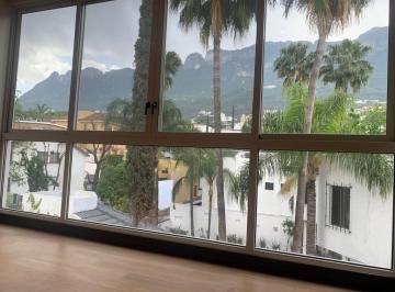 Casa · 625m² · 3 Recámaras · 6 Estacionamientos · Venta de Casa a Estrenar en La del Valle