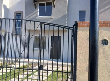 Casa · 90m² · 2 Estacionamientos · Casa en Renta en Paseo Solare Querétaro