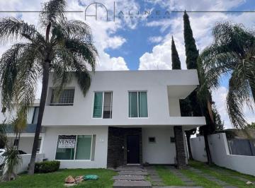 Casa en condominio de 3 habitaciones, Zapopan · Casa 3 Recámaras en Coto, Valle Real, Zapopan