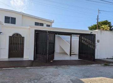 Departamento de 2 habitaciones, Mérida · Departamento en Renta de 2 Recámaras, Planta Alta, Amueblado, Cerca de Plaza Fiesta.