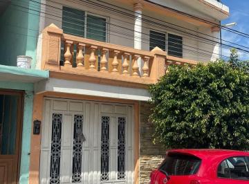 Casa · 7 Recámaras · 1 Estacionamiento · Casa en Venta con 7 Recamaras en Col. Granada