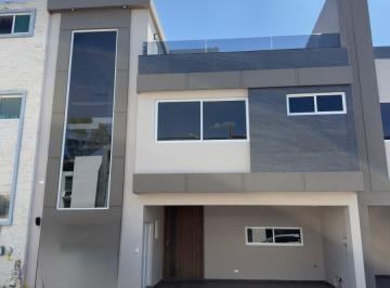 Casa de 4 habitaciones, San Pedro Cholula · Casa en Venta en Fraccionamiento Arboreto Cholula Puebla con 4 Recamas 1 en Plata Baja