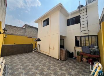 Casa · 187m² · 6 Recámaras · 3 Estacionamientos · Casa en Venta San Antonio Azcapotzalco, Cdmx, 187 m²