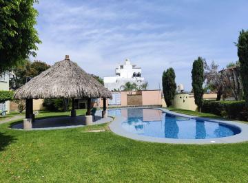 Casa en condominio de 2 habitaciones, Temixco · En Venta Casa con Alberca en Temixco