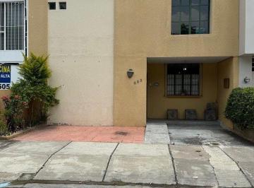 Casa de 4 habitaciones, Zapopan · Venta Casa Principal + Estudio Independiente en