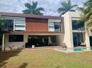 Casa de 4 habitaciones, Mérida · Casa en Venta y Renta Mérida| Yucatán Country Club| 4 Recámaras| 400 M&sup2;| Frente a Lago