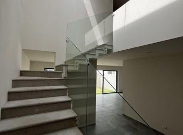 Casa de 4 habitaciones, Zapopan · Casa en Jalisco - Zapopan Colonia Valle Imperial en La Calle Condominal Imperio Griego Sur.