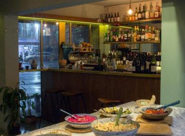 Local comercial , Cuauhtémoc · Renta de Local con Traspaso con Permiso de Venta de Bebidas Alcohólicas Roma Sur