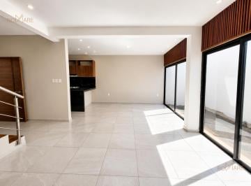 Casa · 152m² · 3 Recámaras · 2 Estacionamientos · Casa 3 Recámaras con Jardín | Adalberto Tejeda, Boca del Río