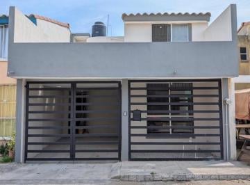 Casa · 136m² · 3 Recámaras · 2 Estacionamientos · Casa en Venta en Col. Joyas de Miramapolis, Madero Tamaulipas.