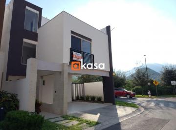 Casa de 4 habitaciones, Monterrey · Casa en Renta Amura Residencial, Carretera Nacional