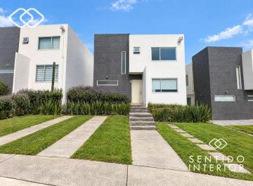 Casa de 3 habitaciones, Atizapán de Zaragoza · Casa de 303 m² con 3 Recámaras en Venta y Renta en Zona Esmeralda