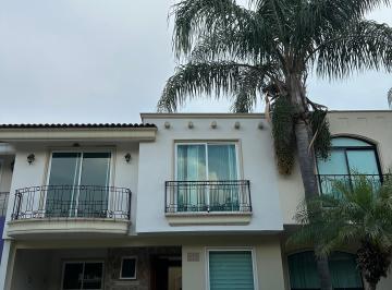 Casa en condominio de 3 habitaciones, Zapopan · Casa en Coto en Venta en Sendas Residencial