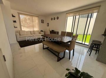 Casa · 125m² · 3 Recámaras · 2 Estacionamientos · Casa Amueblada en Renta en Adara con Terraza Privada de 120 m² Rah606