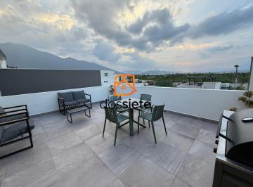 Casa · 189m² · 3 Recámaras · 2 Estacionamientos · Casa en Venta en Cumbres de 3 Niveles