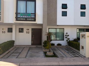 Fachada Principal · Hermosa Casa en Renta