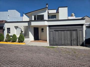 Casa · 752m² · 5 Recámaras · 4 Estacionamientos · Casa en Venta en Lomas de La Herradura