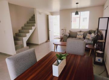 Casa en condominio de 2 habitaciones, Tonalá · Casa en Venta en Av Paseo de Los Conejos, Tonalá con Alberca