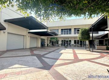 Local comercial , Zapopan · Local Comercial Planta Baja Plaza Sanzio Av Vallarta Zapopan