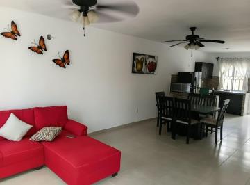 Casa de 4 habitaciones, Puerto Morelos · Casa Amueblada en Renta en Residencial Puerto Marino