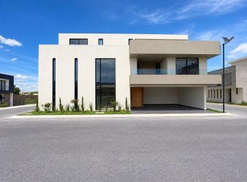 Casa en condominio · 319m² · 3 Recámaras · 2 Estacionamientos · Casa en Renta en Casco Ex Hacienda San José, Toluca, Estado de México. - (4)