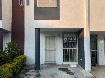 Casa de 2 habitaciones, Zapopan · Casa en Venta en Misión La Floresta | 2 Recámaras y Espacio Para Estudio